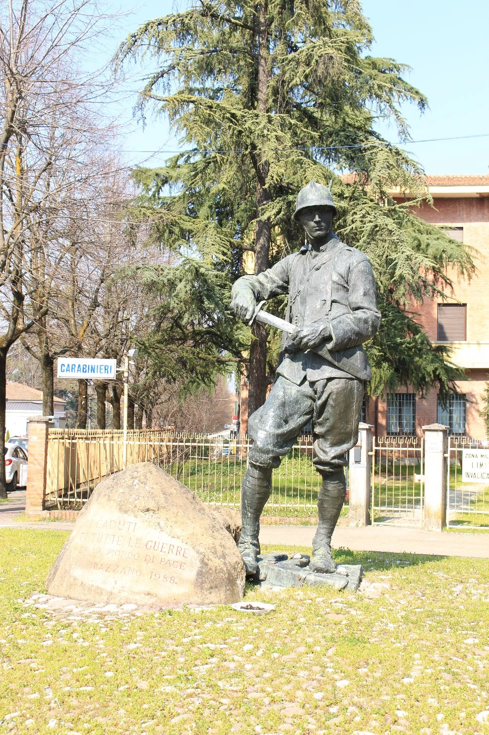 Figura di soldato - Piazzale della Pace, Bazzano, Bologna